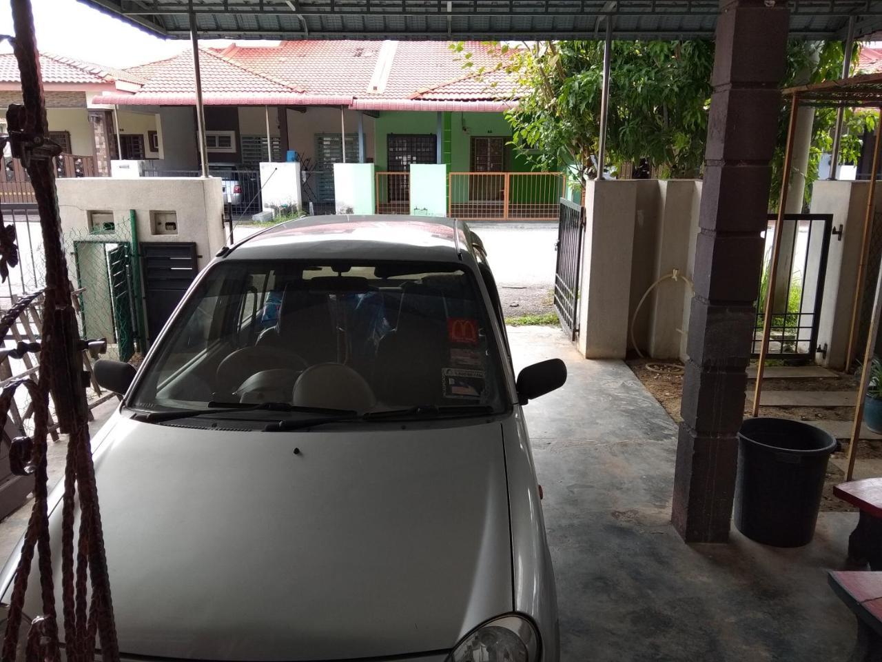 Homestay Amsyarah Seri Iskandar Εξωτερικό φωτογραφία